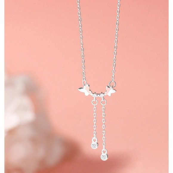 NEW 925 Sterling Silver Diamond Butterfly Necklace - Picture 5 of 5